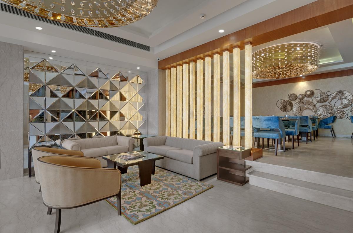 Beacon Hotel Nirman Vihar Ню Делхи Екстериор снимка
